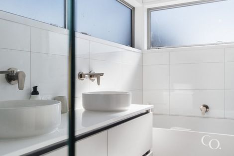 Photo of property in 97b Oceanview Road, Mount Maunganui, 3116