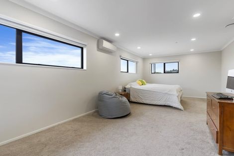Photo of property in 25 Drumbuoy Drive, Flat Bush, Auckland, 2019