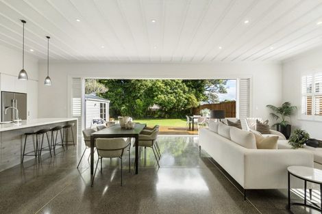 Photo of property in 154 Hinemoa Street, Birkenhead, Auckland, 0626