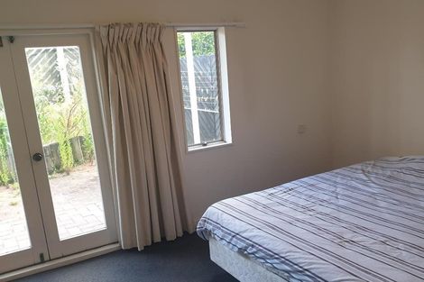 Photo of property in 10 Lawson Place, Mount Victoria, Wellington, 6011