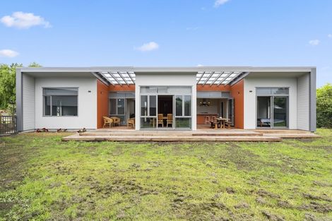 Photo of property in 15a Roberts Street, Martinborough, 5711