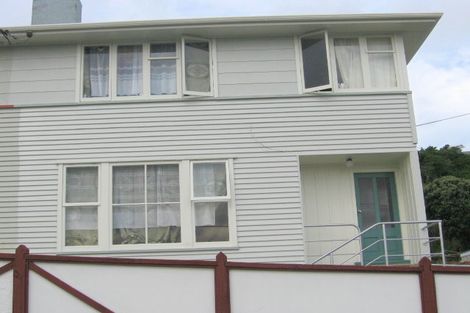 Photo of property in 7a Taiaroa Street, Strathmore Park, Wellington, 6022