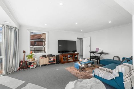 Photo of property in 35 Wilton Crescent, Bishopdale, Christchurch, 8053