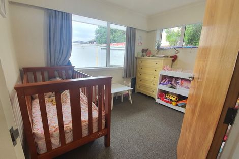 Photo of property in 120 Kings Crescent, Hutt Central, Lower Hutt, 5010