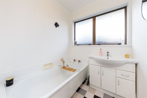 Photo of property in 10a Wild Street, Feilding, 4702