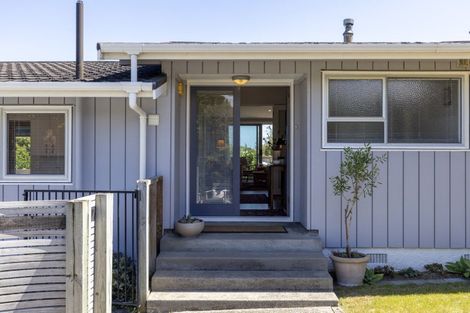 Photo of property in 7 Kawau Grove, Waikanae Beach, Waikanae, 5036