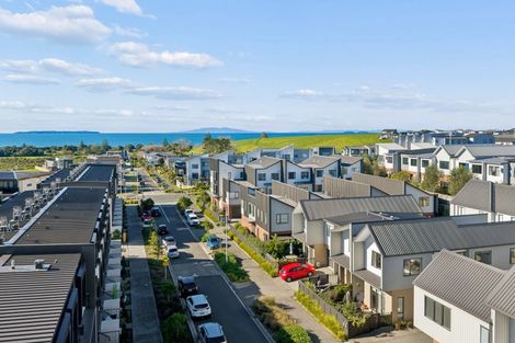 Photo of property in 10b Windlass Street, Long Bay, Auckland, 0630
