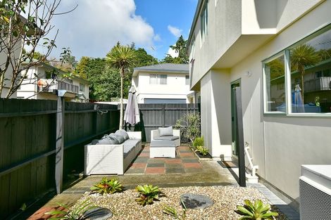 Photo of property in 3/18 Ocean View Road, Hatfields Beach, Orewa, 0931
