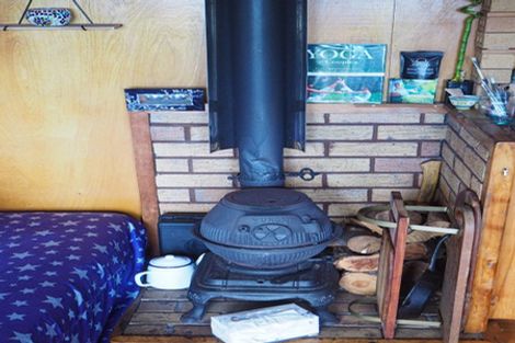 Photo of property in 122 Lone Kauri Road, Karekare, New Lynn, 0772