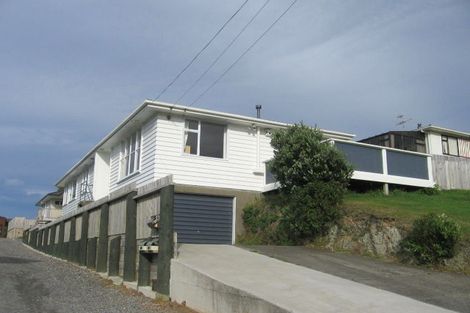 Photo of property in 6 Hillary Street, Tawa, Wellington, 5028