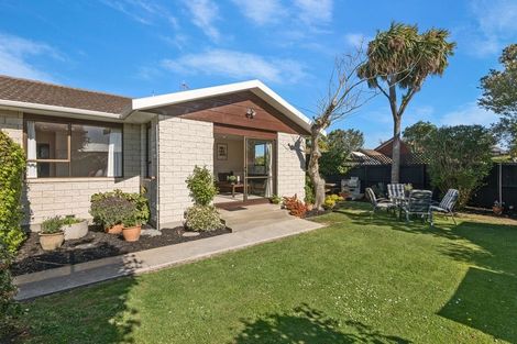 Photo of property in 2/71a Glenmore Avenue, Casebrook, Christchurch, 8051