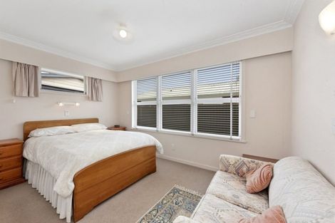 Photo of property in 28 Springfield Crescent, Enderley, Hamilton, 3214