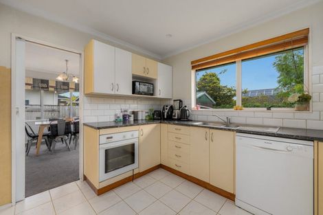 Photo of property in 7 Denver Place, Milson, Palmerston North, 4414
