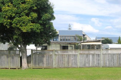 Photo of property in 302 Graham Street, Whangamata, 3620