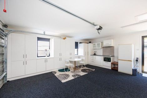 Photo of property in 6 Ivy Lane, Kelvin Grove, Palmerston North, 4414