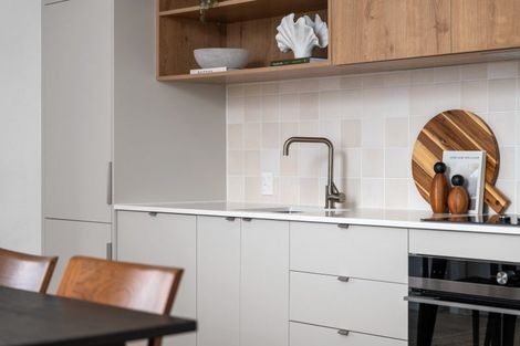 Photo of property in 1/11 Courtenay Place, Te Aro, Wellington, 6011