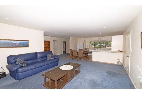 Photo of property in 13 Neta Grove, Henderson, Auckland, 0612