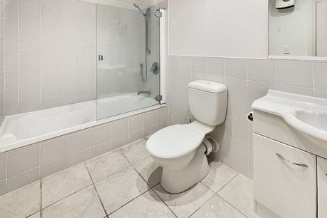 Photo of property in 153e Grant Road, Thorndon, Wellington, 6011