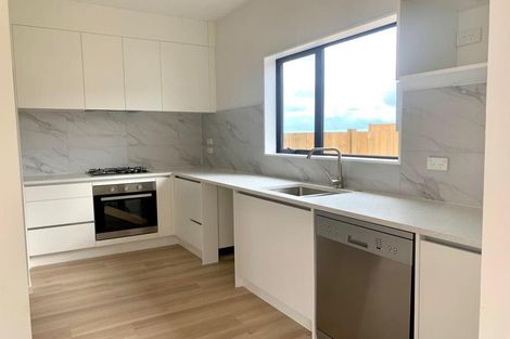 Photo of property in 1a Putiputi Way, Papakura, 2110