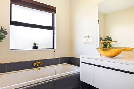 Photo of property in 76 Te Hurunui Drive, Pegasus, 7612