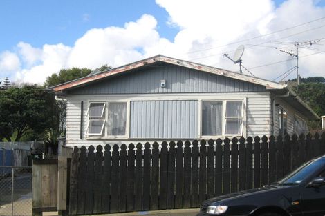 Photo of property in 35 Levant Street, Cannons Creek, Porirua, 5024