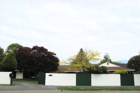 Photo of property in 8 Brackendale Place, Burnside, Christchurch, 8041
