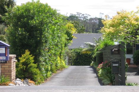 Photo of property in 2/90 Aberdeen Road, Campbells Bay, Auckland, 0620