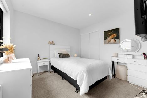 Photo of property in 33 Kabardin Street, Karaka, Papakura, 2113