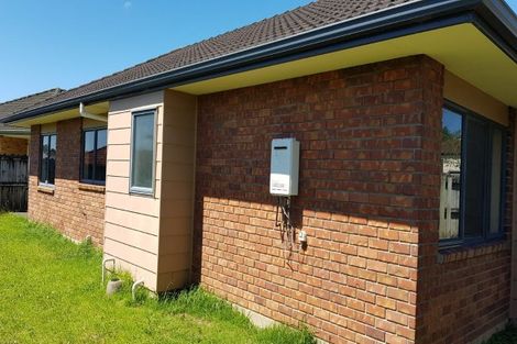 Photo of property in 26 Carisbrook Crescent, Papakura, 2110