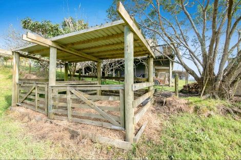 Photo of property in 95 Mangakura Road, Helensville, 0800