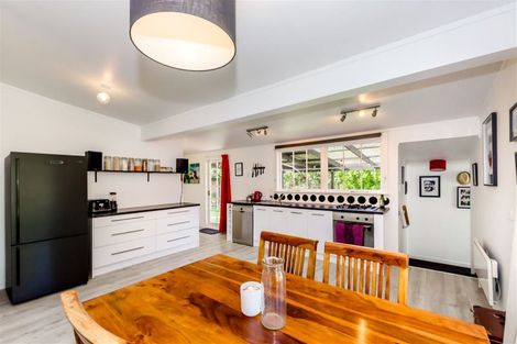 Photo of property in 10 Tilley Road, Paekakariki, 5034