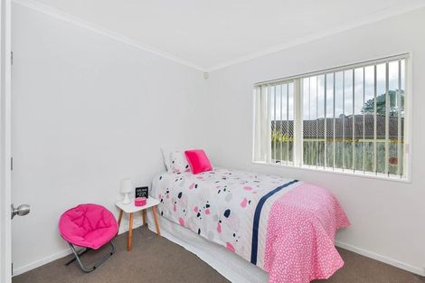 Photo of property in 27 Gendo Avenue, Henderson, Auckland, 0612