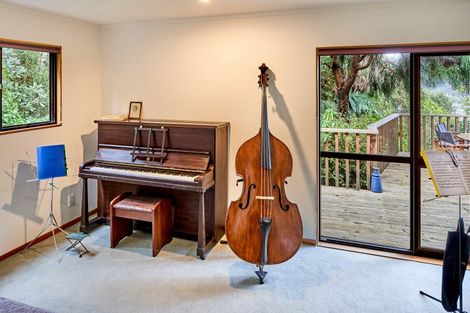 Photo of property in 23d Kennedy Grove, Stokes Valley, Lower Hutt, 5019