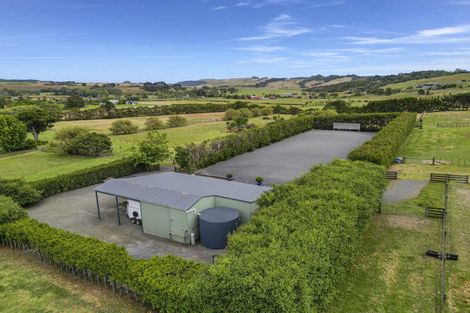 Photo of property in 33 Cable Road, Waimauku, 0881