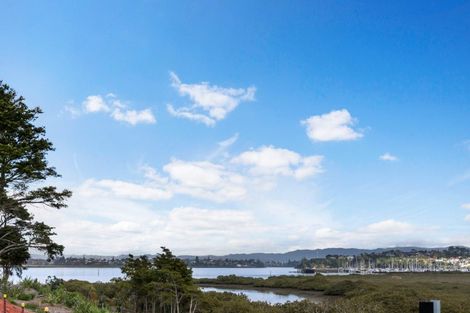 Photo of property in 8/4 Limestone Drive, Hobsonville, Auckland, 0616