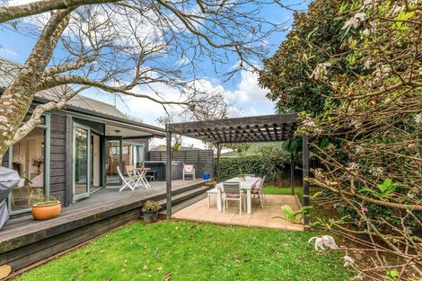 Photo of property in 287 Bucklands Beach Road, Bucklands Beach, Auckland, 2012