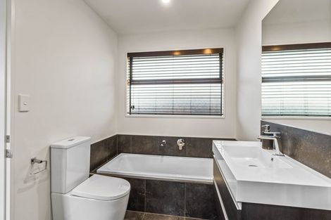 Photo of property in 32 Shrimpton Avenue, Woodend, 7610