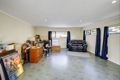 Photo of property in 35 Lichfield Crescent, Tamatea, Napier, 4112