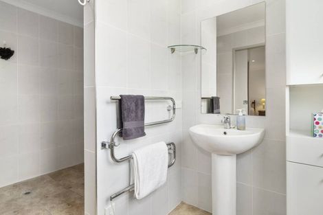 Photo of property in 17 Olive Close, Omokoroa, 3114