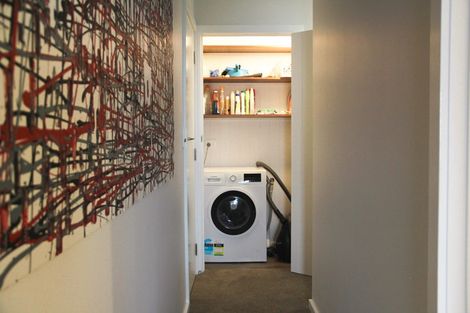 Photo of property in 15 Piha Road, Piha, New Lynn, 0772