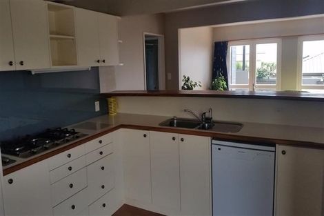 Photo of property in 20 Drayton Drive, Mount Pleasant, Christchurch, 8081