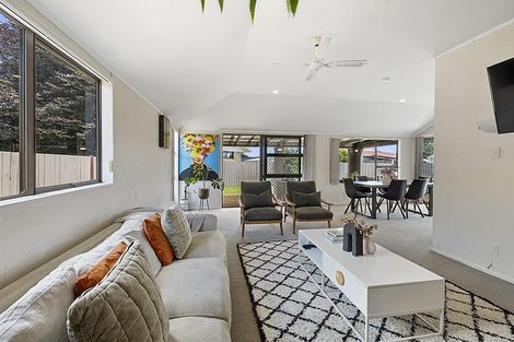 Photo of property in 115 Heta Road, Highlands Park, New Plymouth, 4312