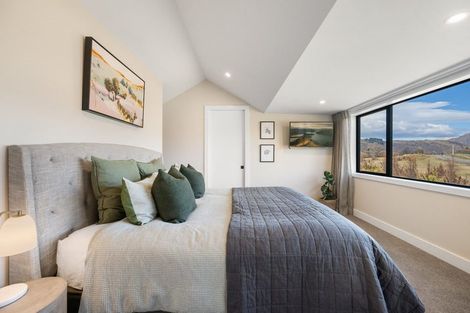 Photo of property in 2 Brodie Avenue, Arrowtown, 9302