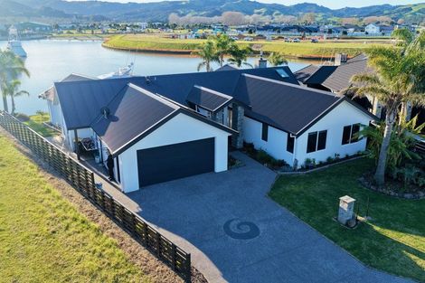 Photo of property in 7 Capstan Crescent, Whitianga, 3510