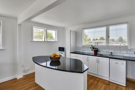 Photo of property in 5 Purnell Place, Marton, 4710