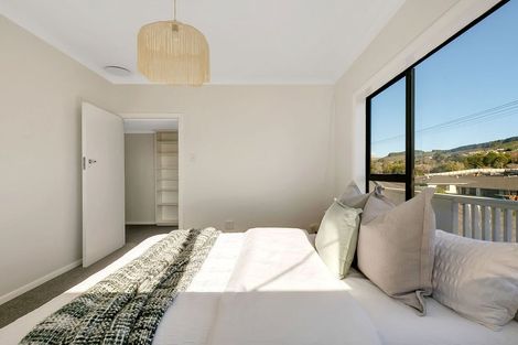 Photo of property in 40 Hinau Street, Tawa, Wellington, 5028