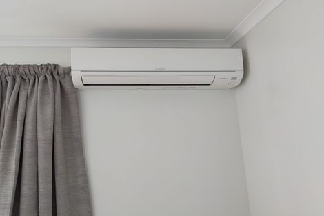 Photo of property in 4 Desert Gold Lane, Wallaceville, Upper Hutt, 5018