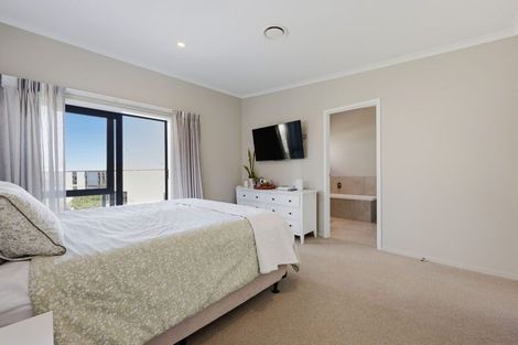 Photo of property in 180 Hobsonville Point Road, Hobsonville, Auckland, 0616