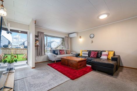 Photo of property in 2/29 Nikau Street, New Lynn, Auckland, 0600