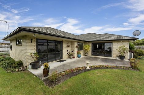 Photo of property in 8 Brookside Close, Highbury, Palmerston North, 4412